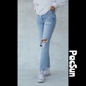 PacSun Light blue distressed mom jeans